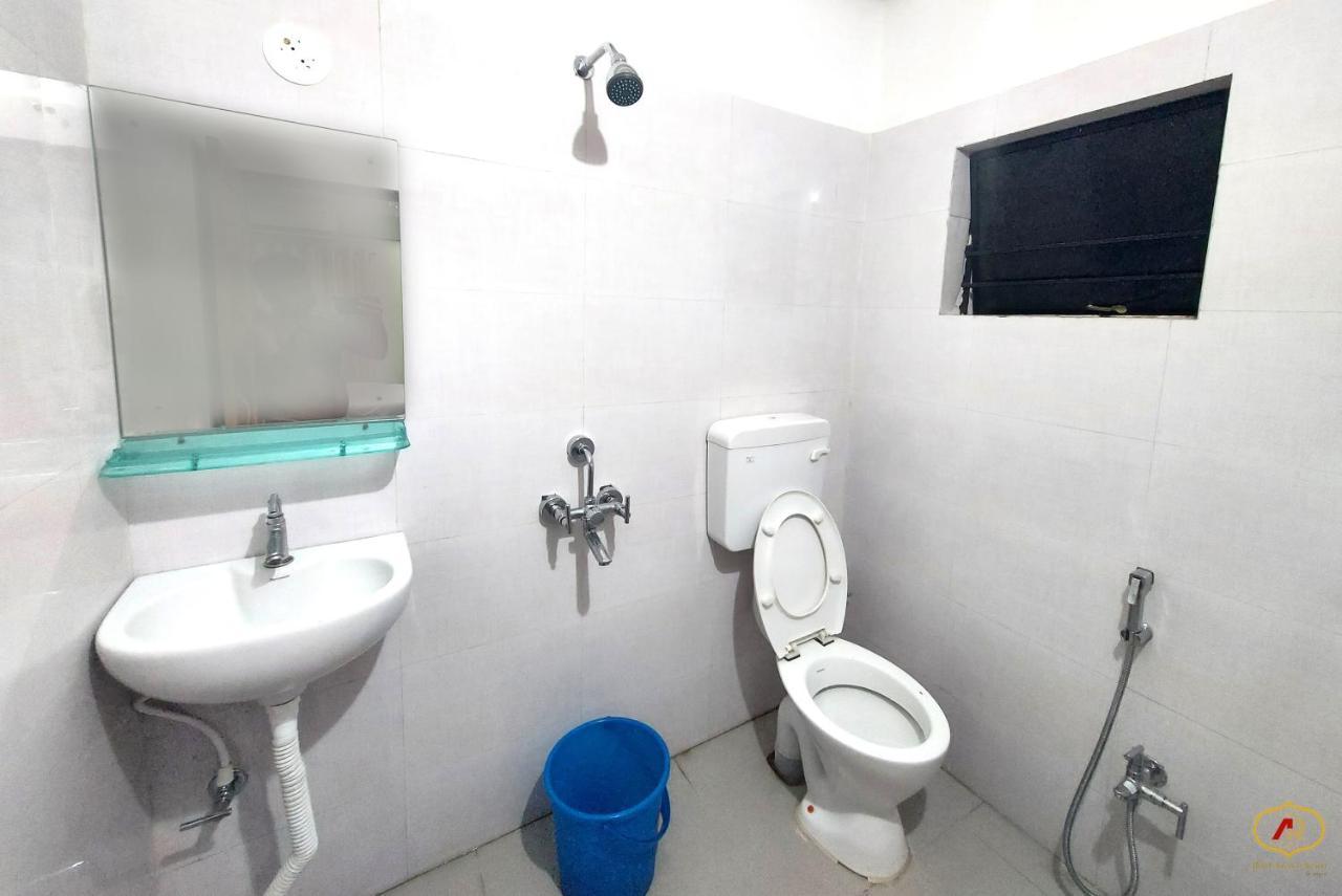 Hotel Aayes And Resort Shānti Niketan Dış mekan fotoğraf