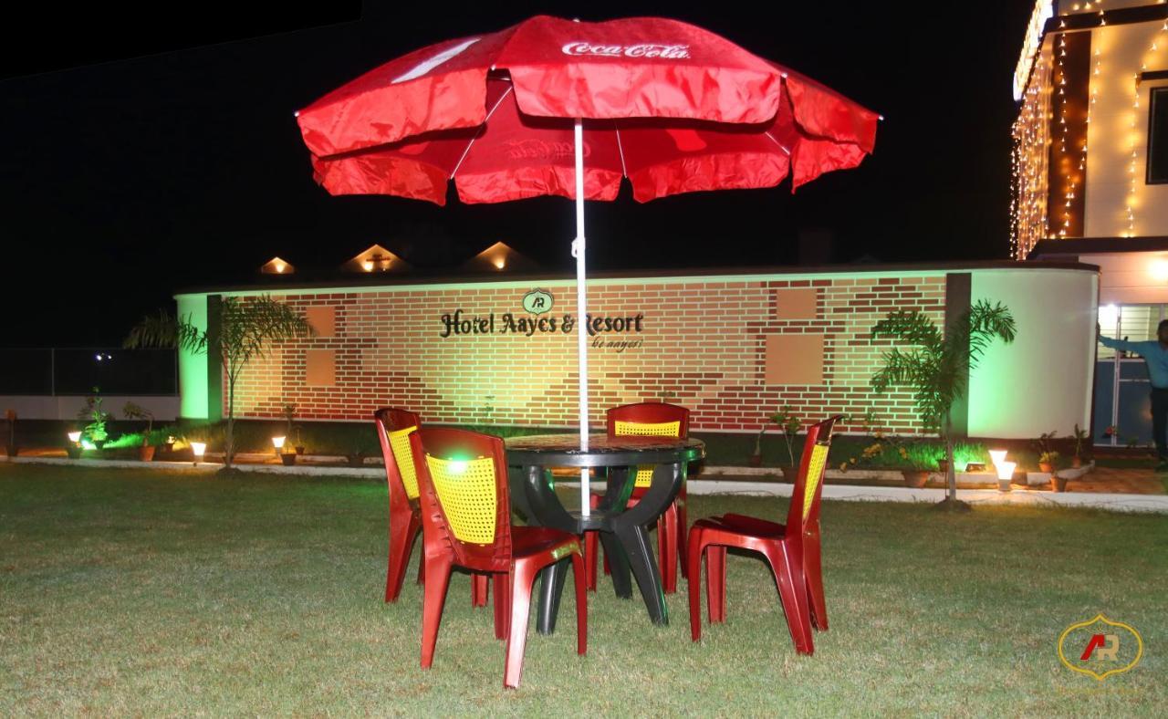 Hotel Aayes And Resort Shānti Niketan Dış mekan fotoğraf